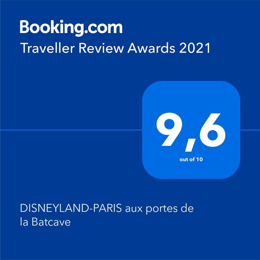 Disneyland-Paris Aux Portes De La Batcave Бюсси-Сен-Жорж Экстерьер фото